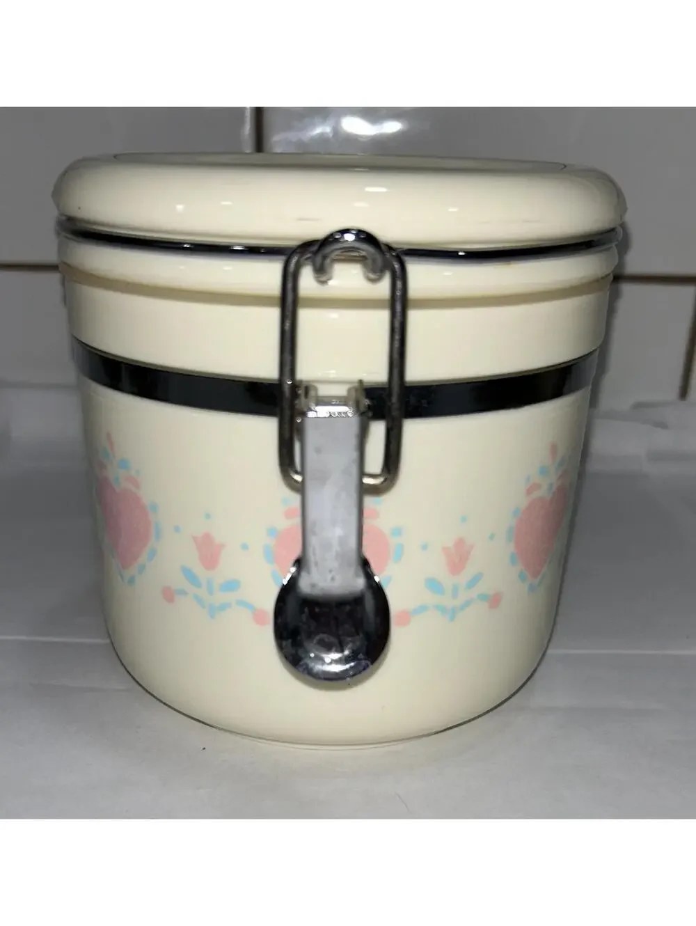 Vintage 32 oz Acrylic Storage jar Corelle Coordinate "Forever Yours" pattern - Picture 2 of 4